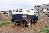064.jpg