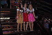 053.jpg