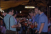 052.jpg