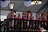 054.jpg
